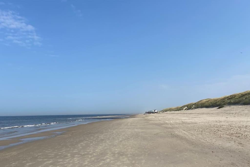 Strandhuisje Freek, 900 M Van Zee En Strand Каллантсог Екстер'єр фото